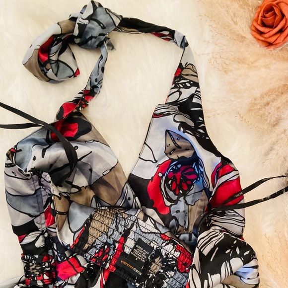 Size small BCBG MAXAZRIA women’s halter top - Picture 4 of 6